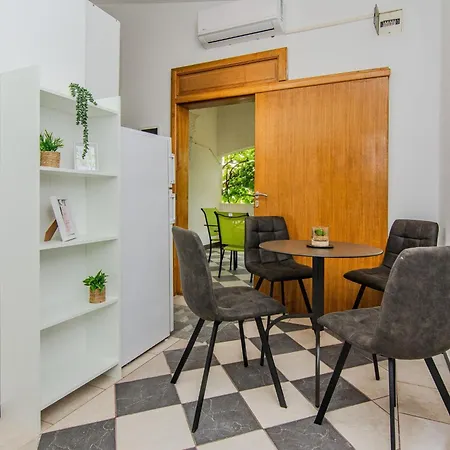 Pisacic By Interhome Vir